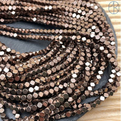 4 мм, Гематин имитация куб огранка коричневый