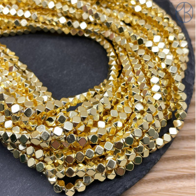 4 мм, Гематин имитация куб огранка светлое золото