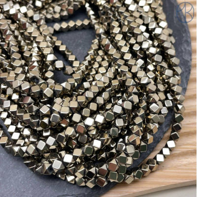 4 мм, Гематин имитация куб огранка темное золото