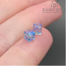 5601 Cube Bead 4 мм Light Sapphire Shimmer B