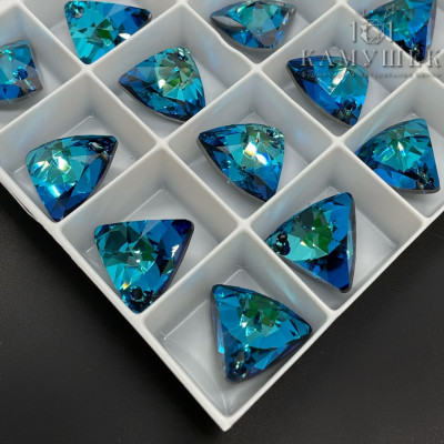 6628 XILION Triangle 16 мм Crystal Bermuda Blue P