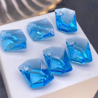 6656 Galactic 14 mm Crystal Aquamarine