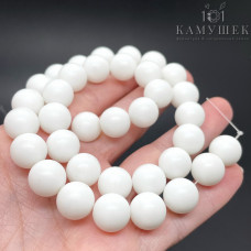 Агат белый матовый (имитация) 12 мм