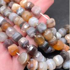 Агат Ботсвана куб огранка 9 мм