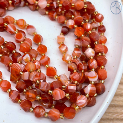Агат оранжевый крученая огранка 8 мм