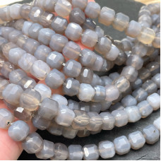 Агат серый куб огранка 9 мм