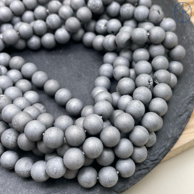 Агат серый тонированный с друзой 8 мм