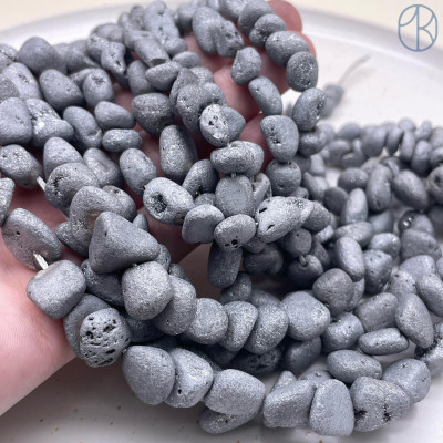 Агат серый тонированный с друзой галтовка 11-15 мм