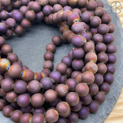 Агат темно-сиреневый тонированный с друзой 8 мм