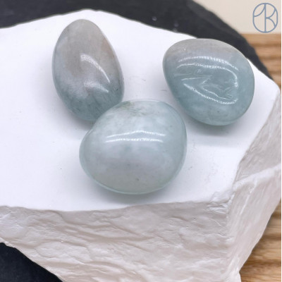 Аквамарин кусок ~ 3х2 см