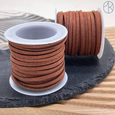Бархатный (замшевый) шнур коричневый 2,5х1,5 мм