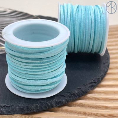 Бархатный (замшевый) шнур светло-бирюзовый 2,5х1,5 мм