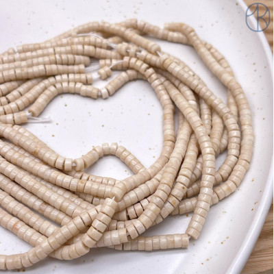 Белая речная яшма трубочки 4х2 мм