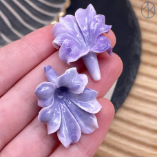 Бусина цветок бело-сиреневый 32 мм