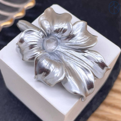 Бусина цветок серый 45 мм