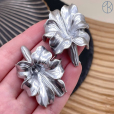 Бусина цветок серый 45 мм