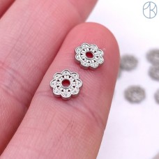 Бусина цветок узор сталь 6 мм, цвет серебро