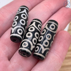 Бусина Дзи 18 глаз черно-белый бочонок 30*11 мм