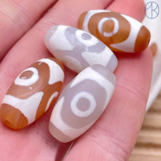 Бусина Дзи 2 глаза серо-белый бочонок 24х14 мм