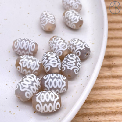 Бусина Дзи 21 глаз серо-белый бочонок уп. 5шт 15х12 мм