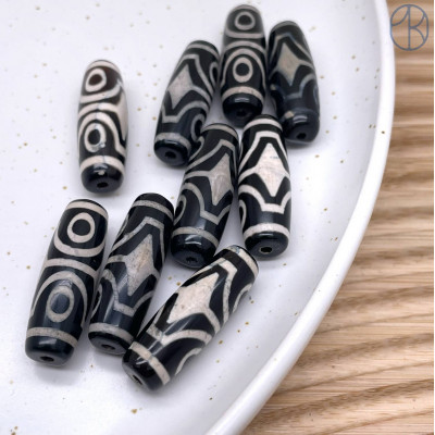 Бусина Дзи 4 глаза черно-белый бочонок 30х11 мм