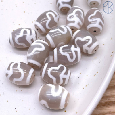 Бусина Дзи Бодхи серо-белый бочонок уп. 5шт 16х12 мм