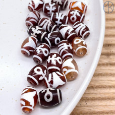 Бусина Дзи Большой человек коричнево-белый бочонок уп. 5шт 14х10 мм