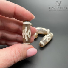 Бусина Дзи Большой человек серо-белый бочонок 30х11 мм