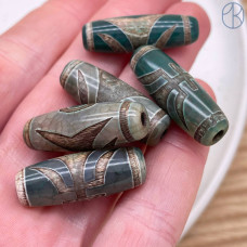 Бусина Дзи Большой человек серо-зеленый бочонок 30х11 мм