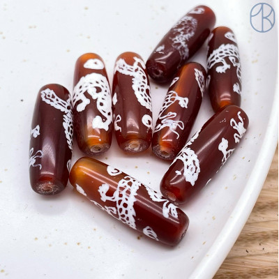 Бусина Дзи Дракон коричнево-белый бочонок 30х11 мм