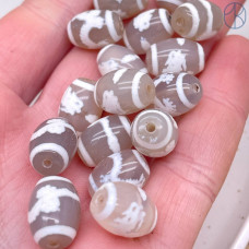 Бусина Дзи Дракон серо-белый бочонок уп. 5 шт 14х10 мм