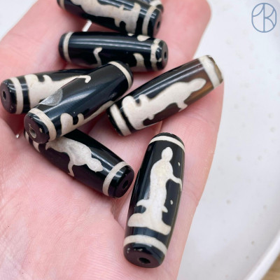 Бусина Дзи Гуань Инь черно-белый бочонок  30х12 мм