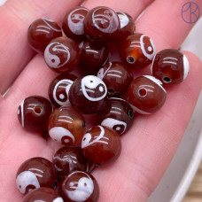 Бусина Дзи Инь-Янь коричнево-белый шар уп. 5шт 10 мм