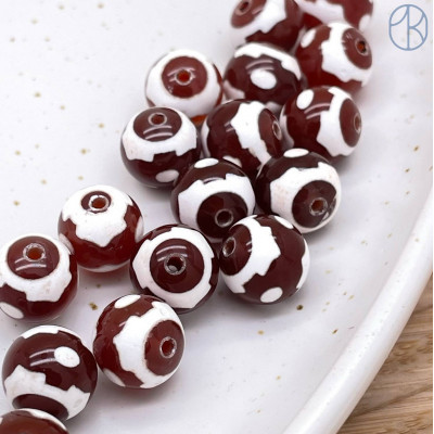 Бусина Дзи Клевер коричнево-белый шар уп. 5шт 10 мм