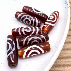 Бусина Дзи Спираль Вселенной коричнево-белый бочонок 30х11 мм