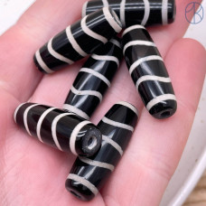 Бусина Дзи Волна черно-белый бочонок 30х10 мм