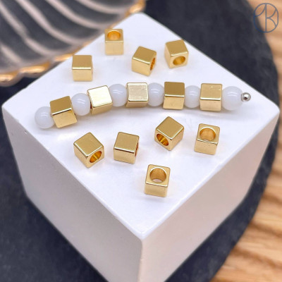 Бусина куб, цвет золото 4 мм 