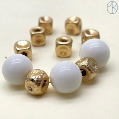 Бусина куб, цвет золото 6 мм 