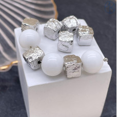 Бусина куб фриформ, цвет серебро 8 мм 