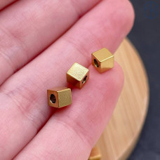 Бусина куб сталь 4 мм, цвет золото 18К Бусина куб сталь 4 мм, цвет золото 18К