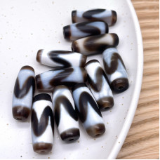 Бусина Лошадь серо-белый бочонок 30х12 мм