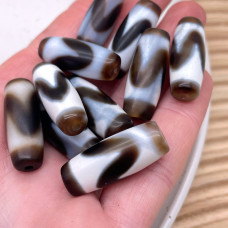 Бусина Лошадь серо-белый бочонок 30х12 мм