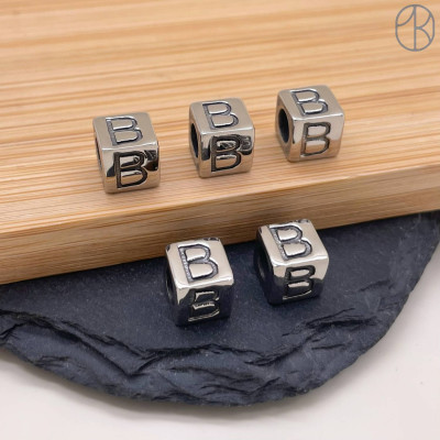 Бусина сталь куб буква B, цвет серебро 8 мм