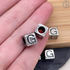 Бусина сталь куб буква G, цвет серебро 8 мм