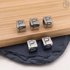 Бусина сталь куб буква P, цвет серебро 8 мм