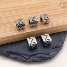 Бусина сталь куб буква Z, цвет серебро 8 мм