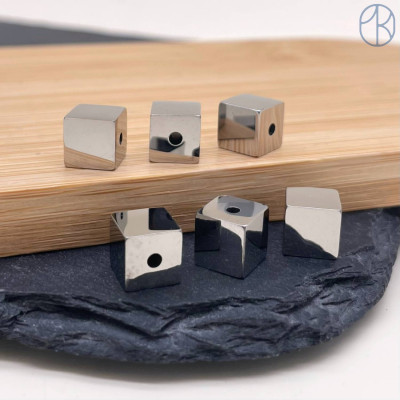 Бусина сталь куб, цвет серебро 8 мм 