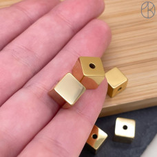 Бусина сталь куб, цвет золото 8 мм Бусина сталь куб, цвет золото 8 мм