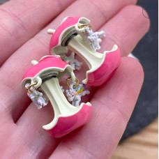 Бусина яблоко и лошадки розовая эмаль 23х18 мм 