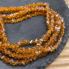 Чешское стекло №164 4,5 мм треугольник